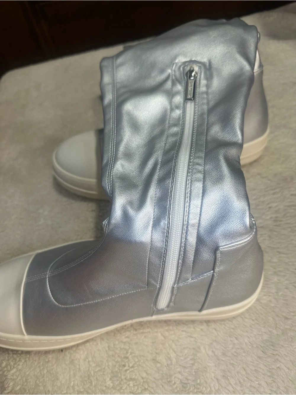 910. NEW NO BOX Cape Robbin Silver Over-the-Knee Platform Boots